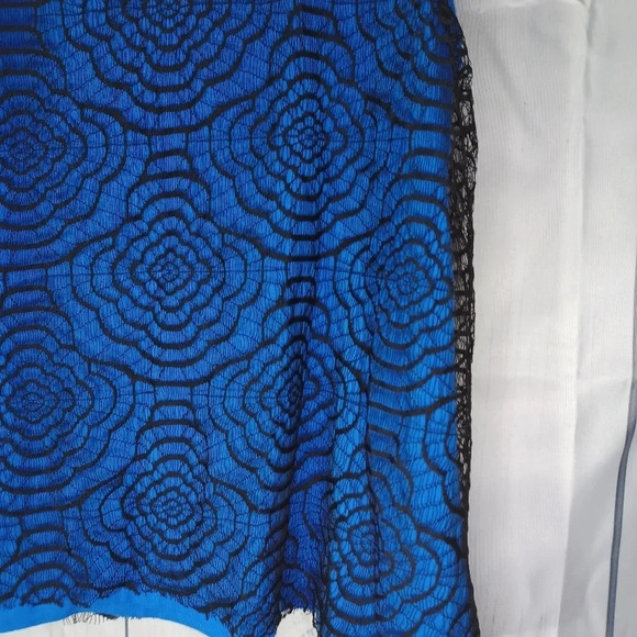 Miss Chievous sleeveless lace cropped top - Picture 2 of 7